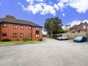 Photo 13- click for photo gallery